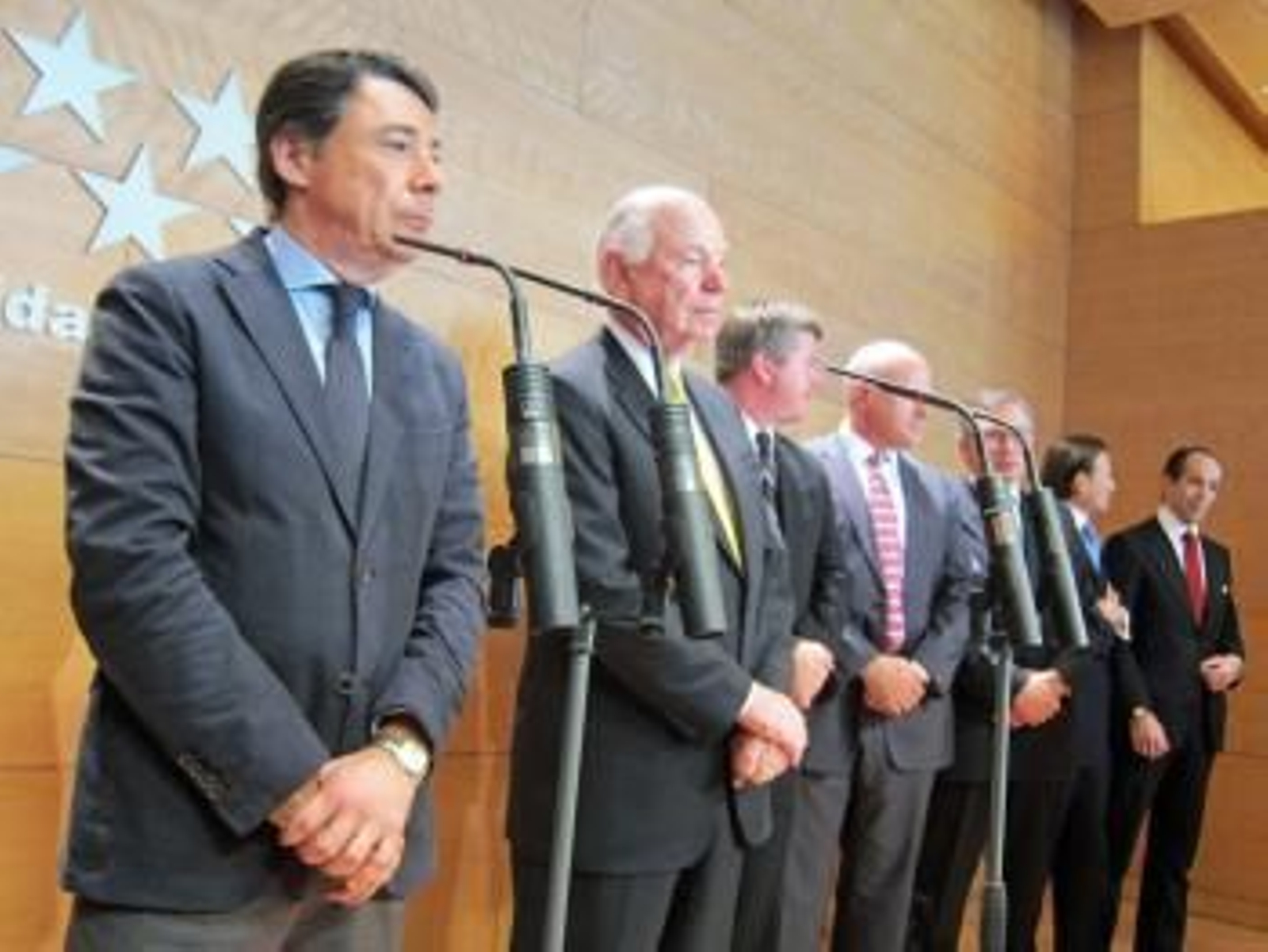 González en la rueda de prensa del anuncio de Eurovegas a Alcorcón.