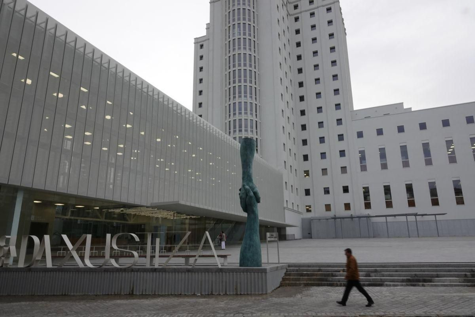 Exterior de la Cidade da Xustiza en Vigo.