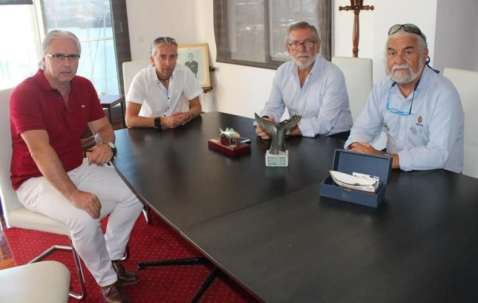 Los presidentes del Náutico (Ballesta) y Liceo (Bosch) , a la derecha, en la reunión.