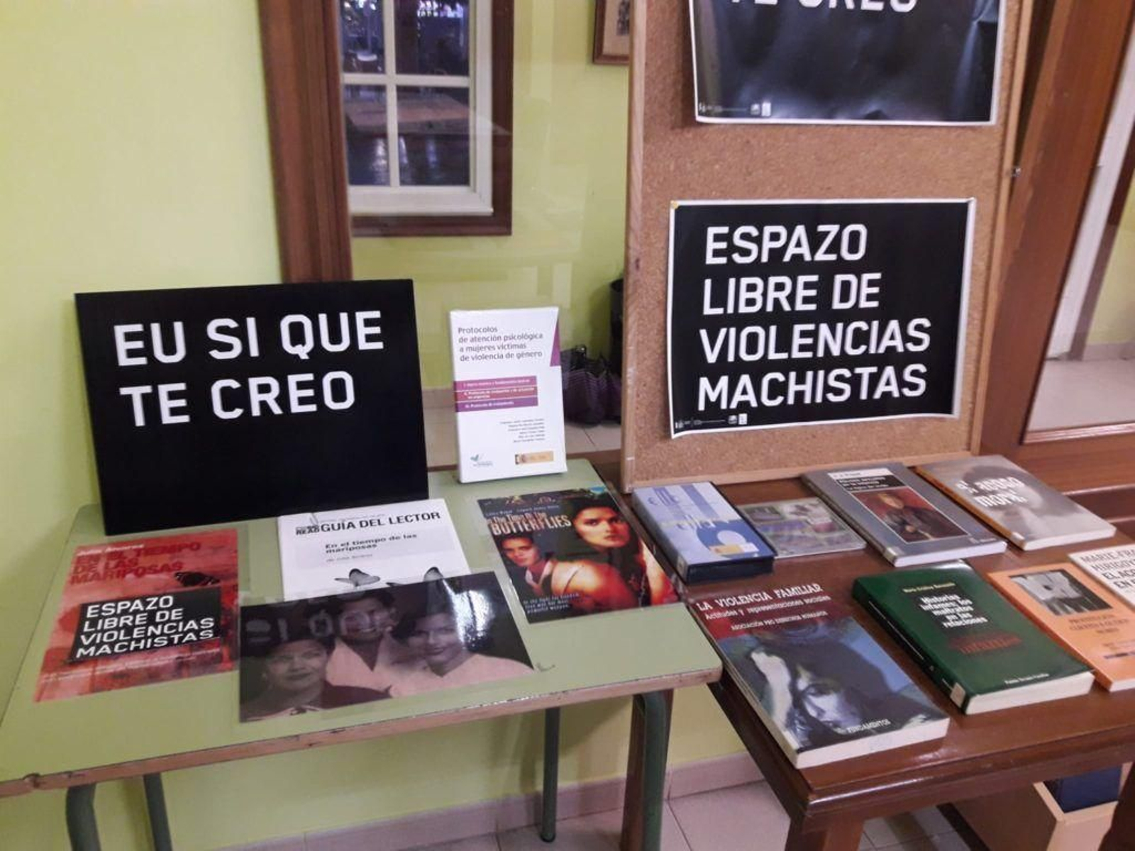 Textos en el Centro de la Información de la Mujer de Bueu.