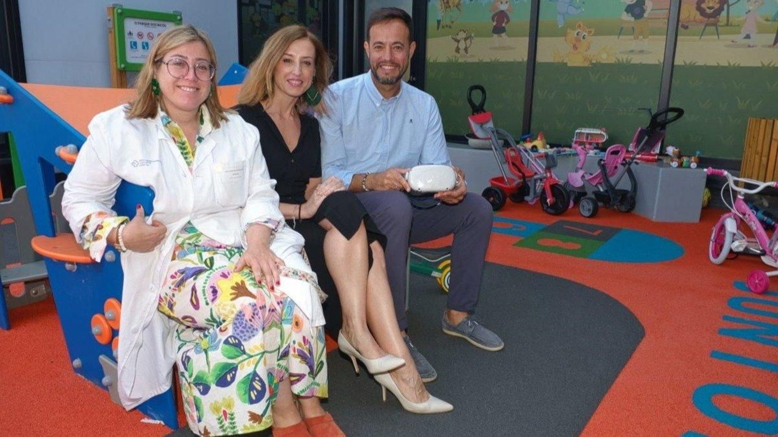 María Tallón, la directora del Galicia Sur, Eva Poveda, y el investigador Pablo Campo.