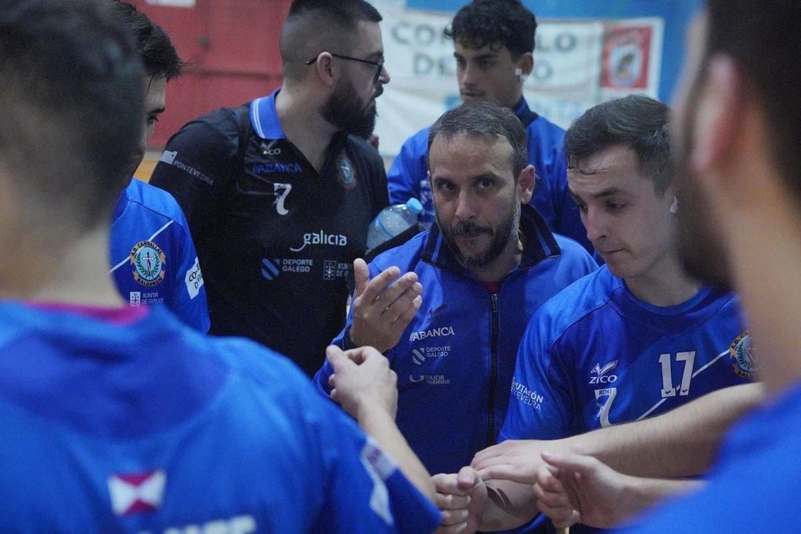 Un tiempo muerto del Carballal en un partido de esta campaña.