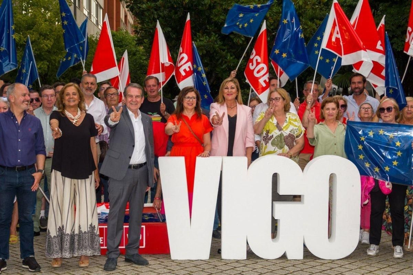 Mitin del PSOE de Vigo celebrado ayer en Praza Independencia, con motivo del cierre de campaña.
