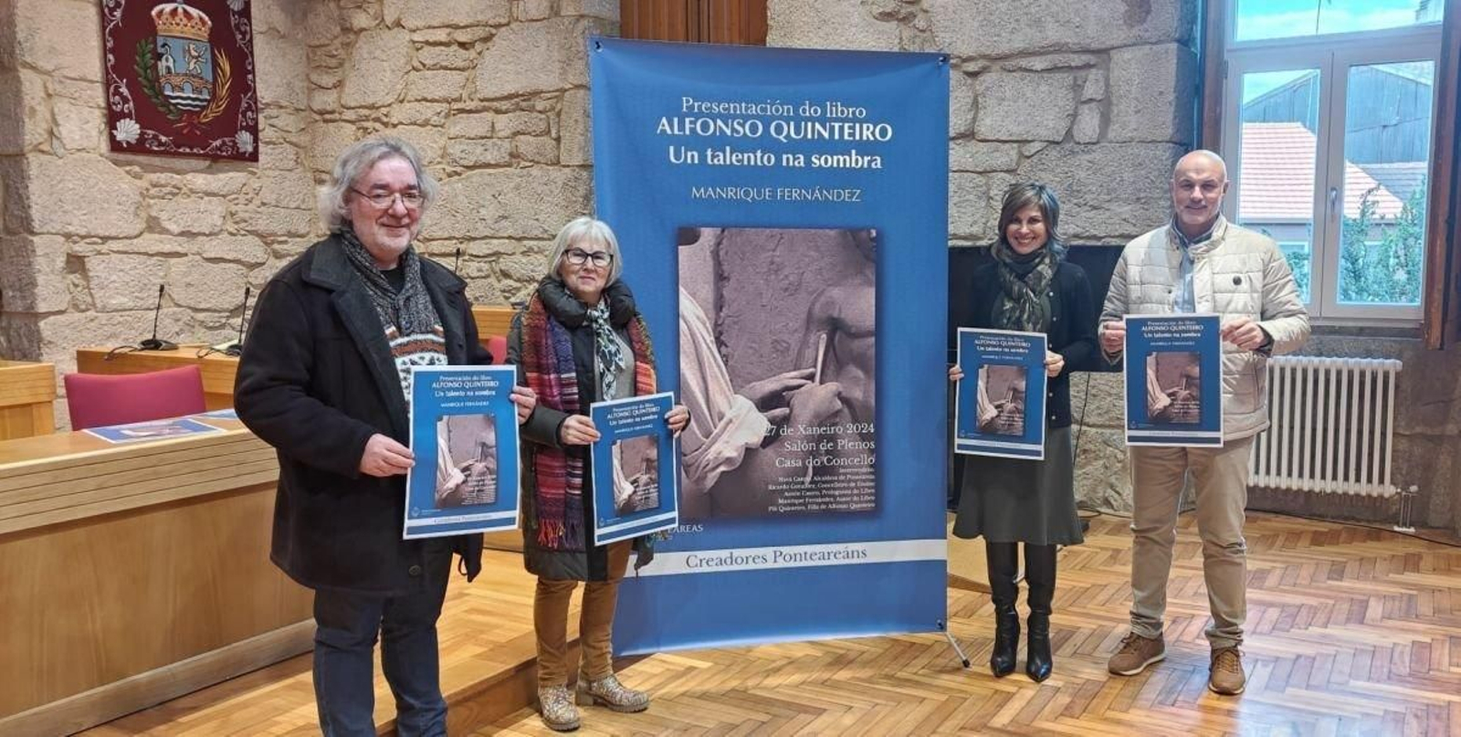 Manrique Fernández, Pili Quinteiro, Nava Castro y  Ricardo González, presentando el homenaje a Quinteiro.