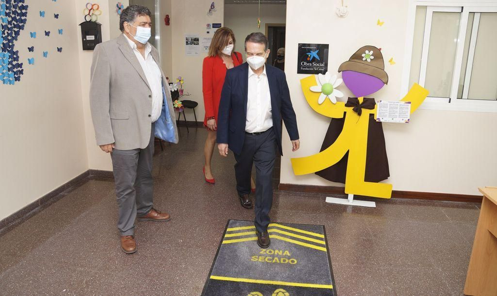 El alcalde Abel Caballero visitó ayer el centro de día de Afaga en Martínez Garrido