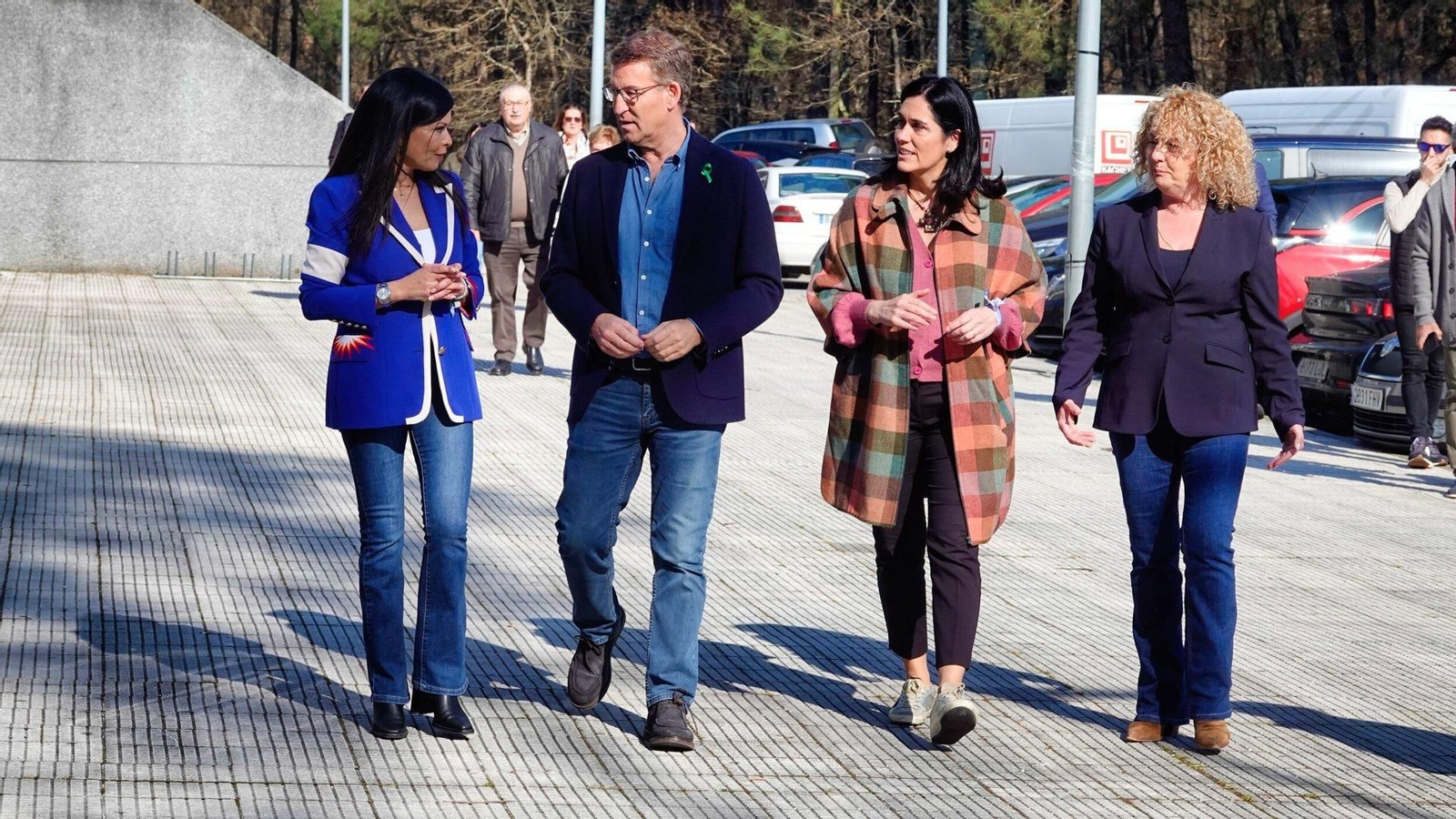 Alberto Núñez-Feijóo en la comida-mitín en Mos.