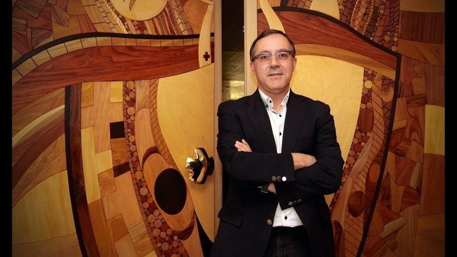 Jesús Martínez Carracedo asume el puesto de ecónomo y de párroco en la calle Rosalía de Castro.