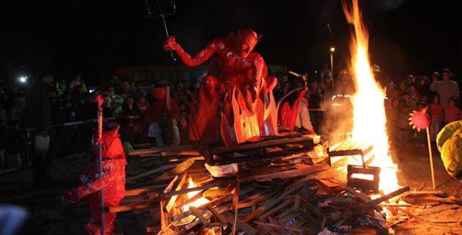 Quema del demonio de la Agrupación Mallorca de San Pedro