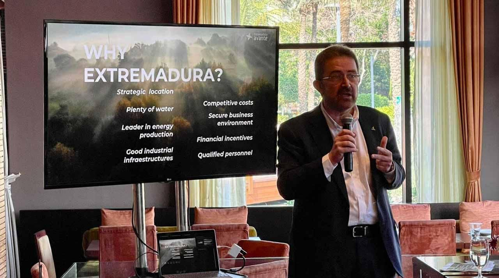 El director general de Extremadura Avante, Miguel Bernal