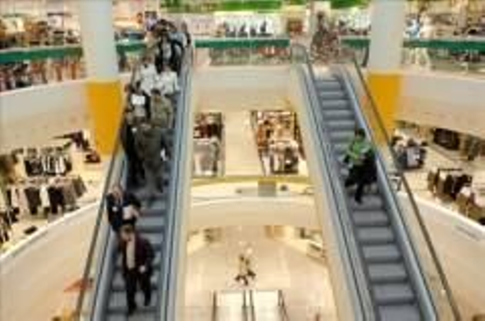 Vista de una gran superficie comercial.