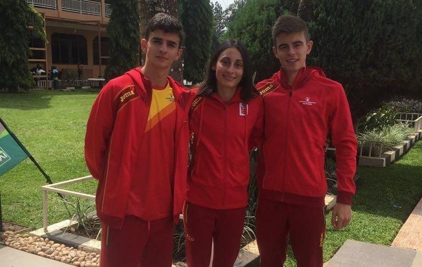 Solange y los júniors gallegos.