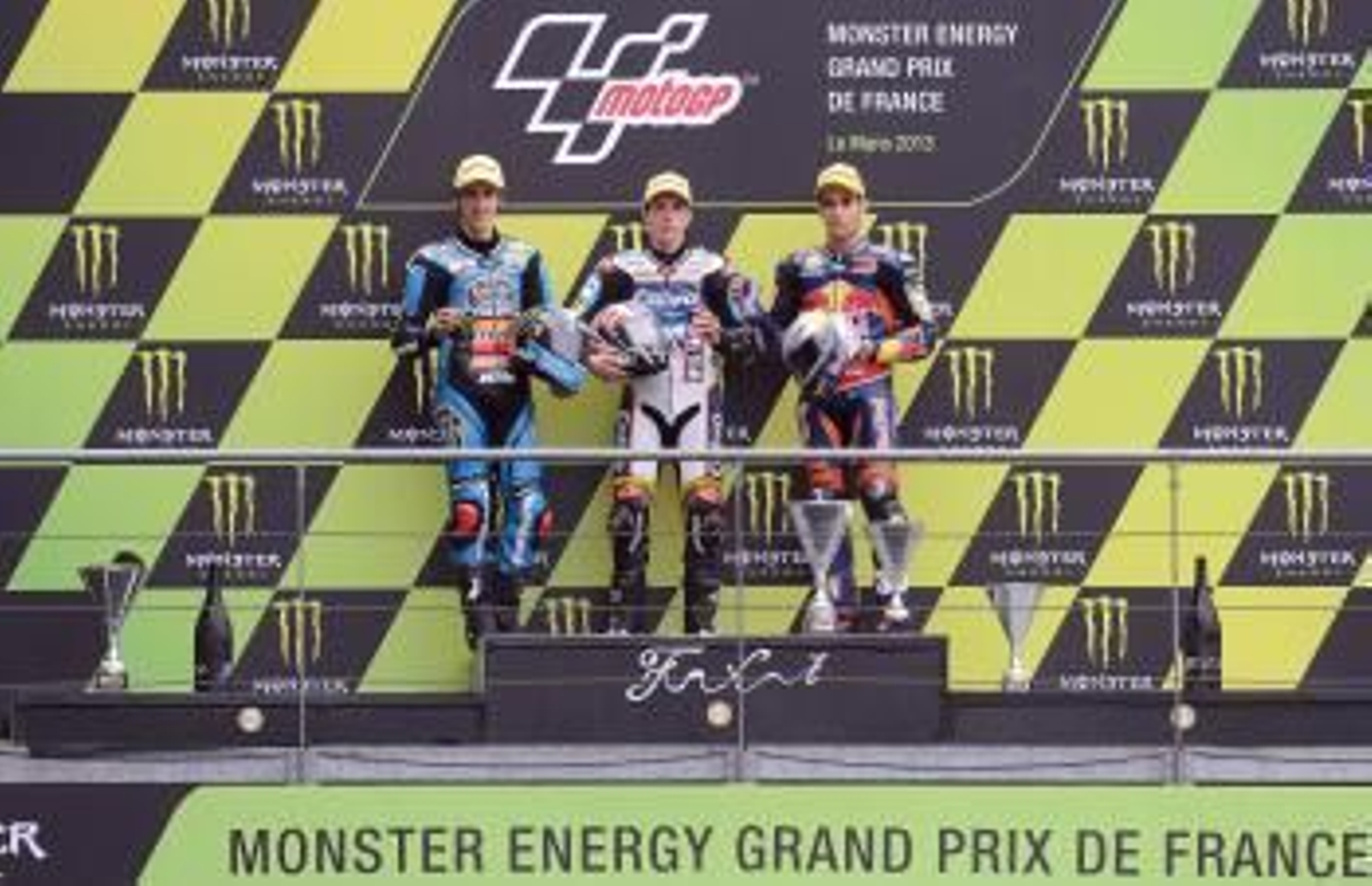 Rins, Viñales y Salom, un podio íntegramente español en Moto3.