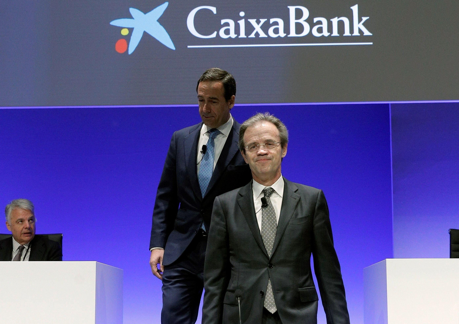 El presidente de CaixaBank, Jordi Gual, en la última junta general ordinaria de accionistas en València.