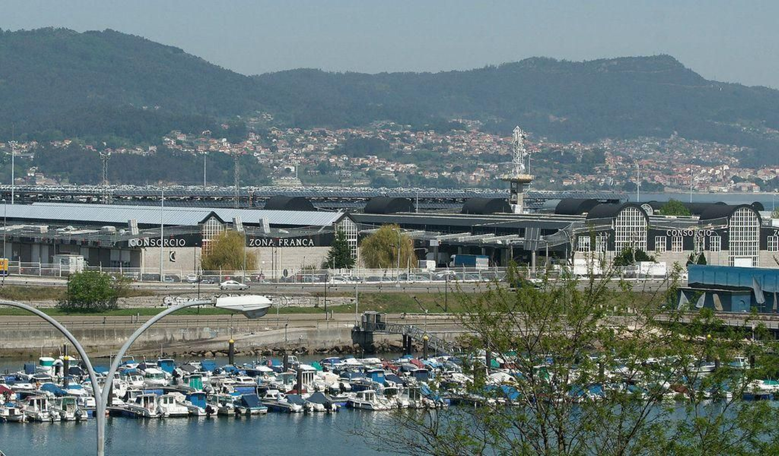 La sede central del Consorcio Zona Franca en Bouzas, que abandonará en 2021.