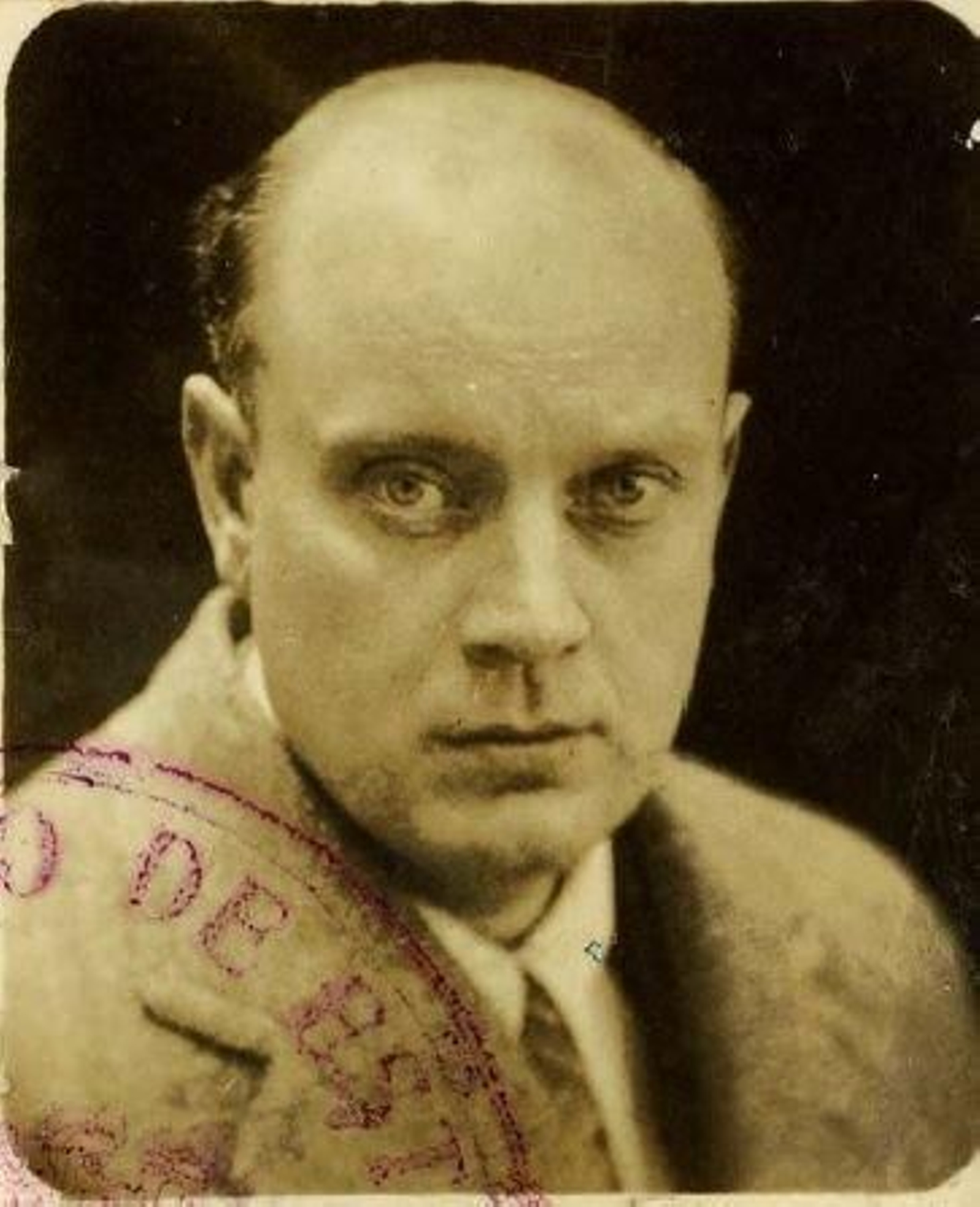 Vaamonde, comisario Exposición Internacional en París, 1937.