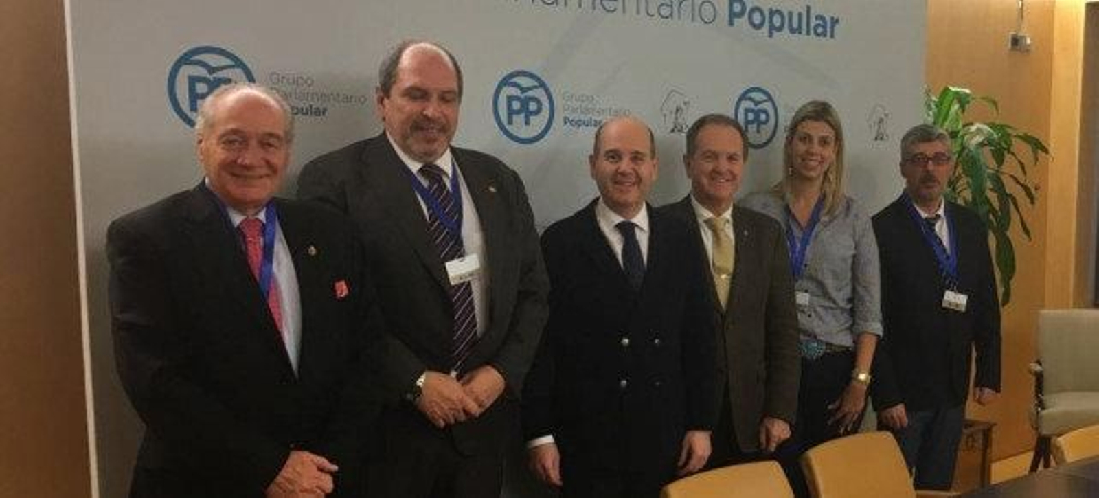 Moreno con miembros del CGCEE