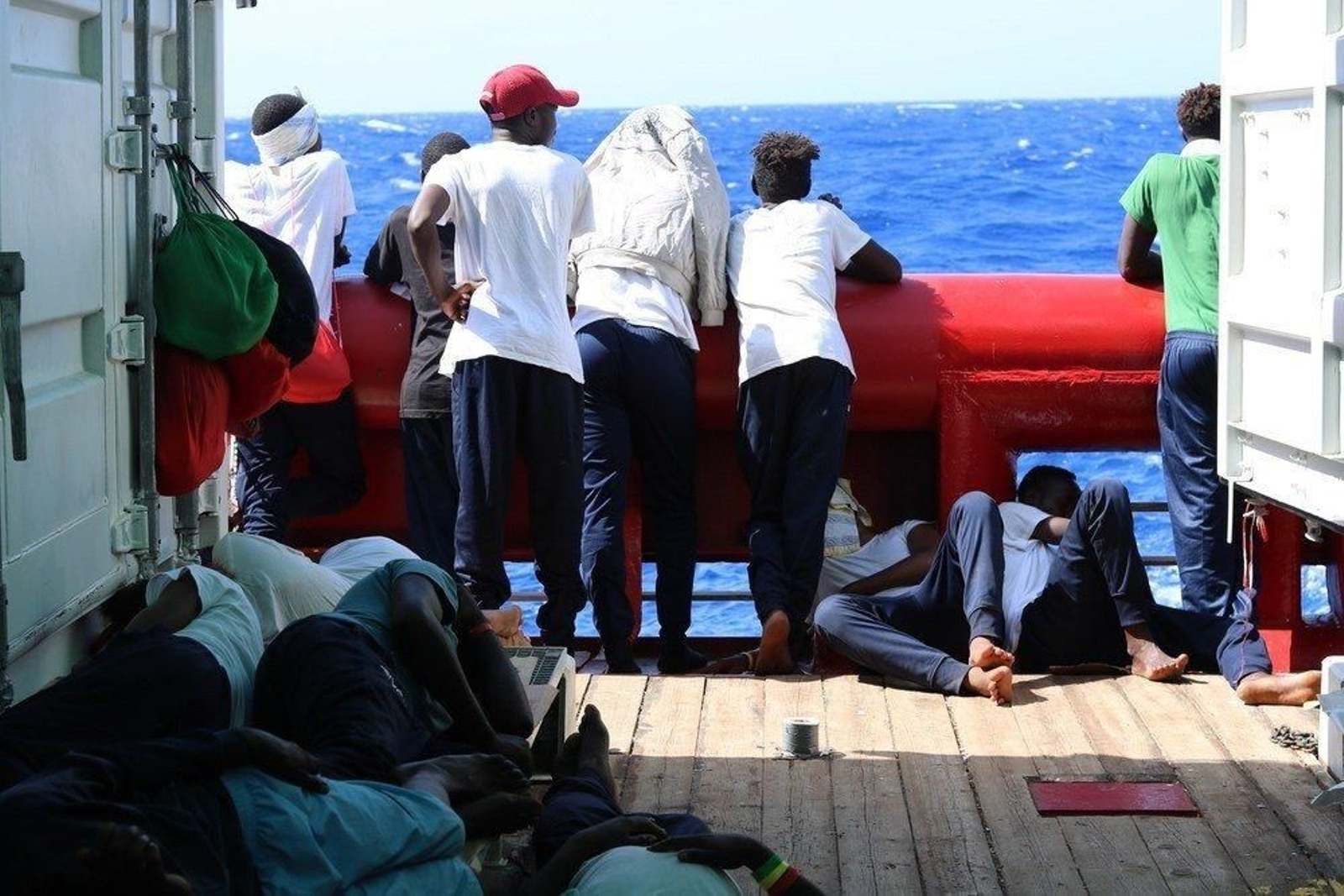 Migrantes a bordo del Ocean Viking. (Foto: MSF)