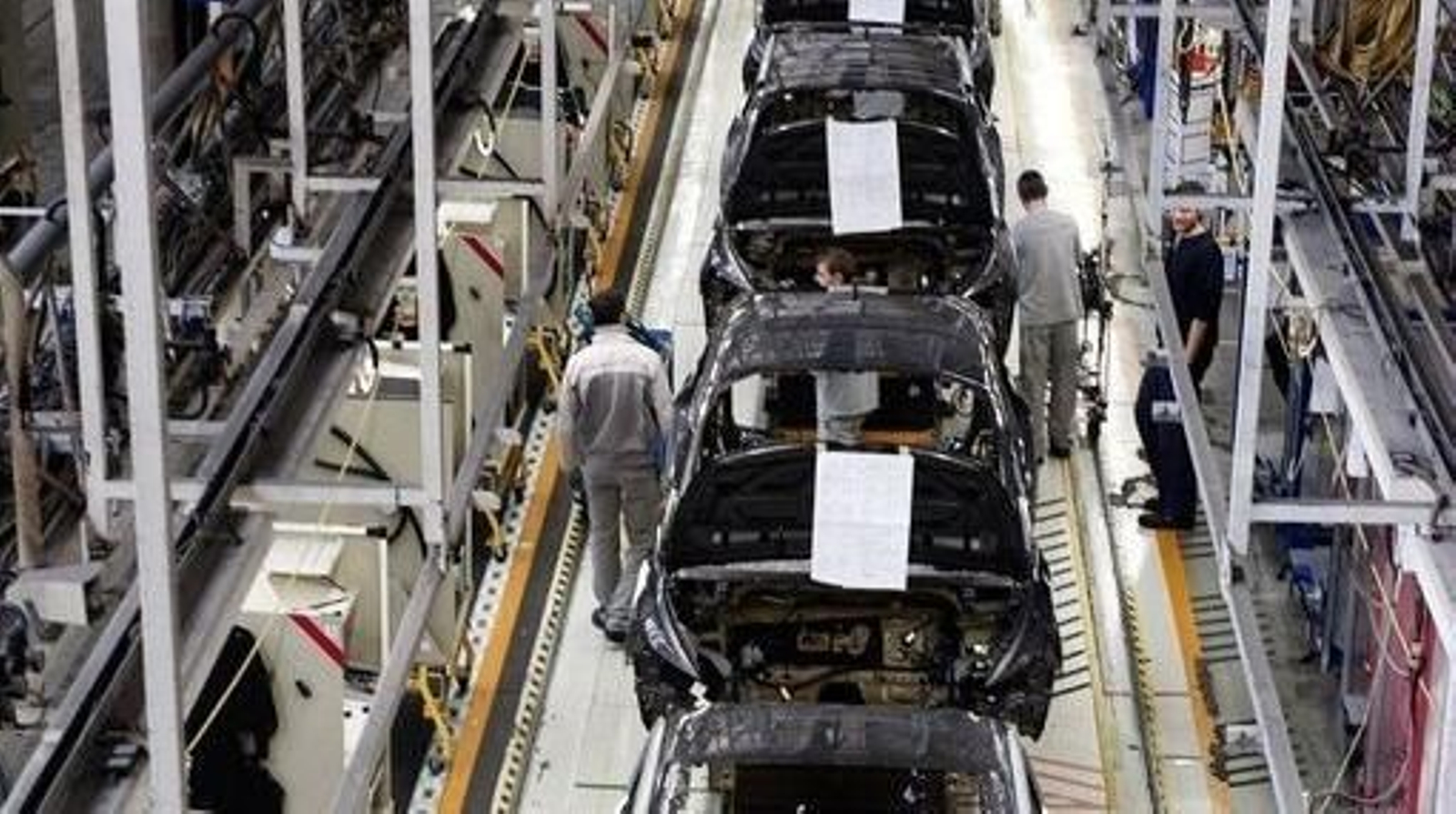 PSA Vigo empezó en noviembre a ajustar la producción a la baja.