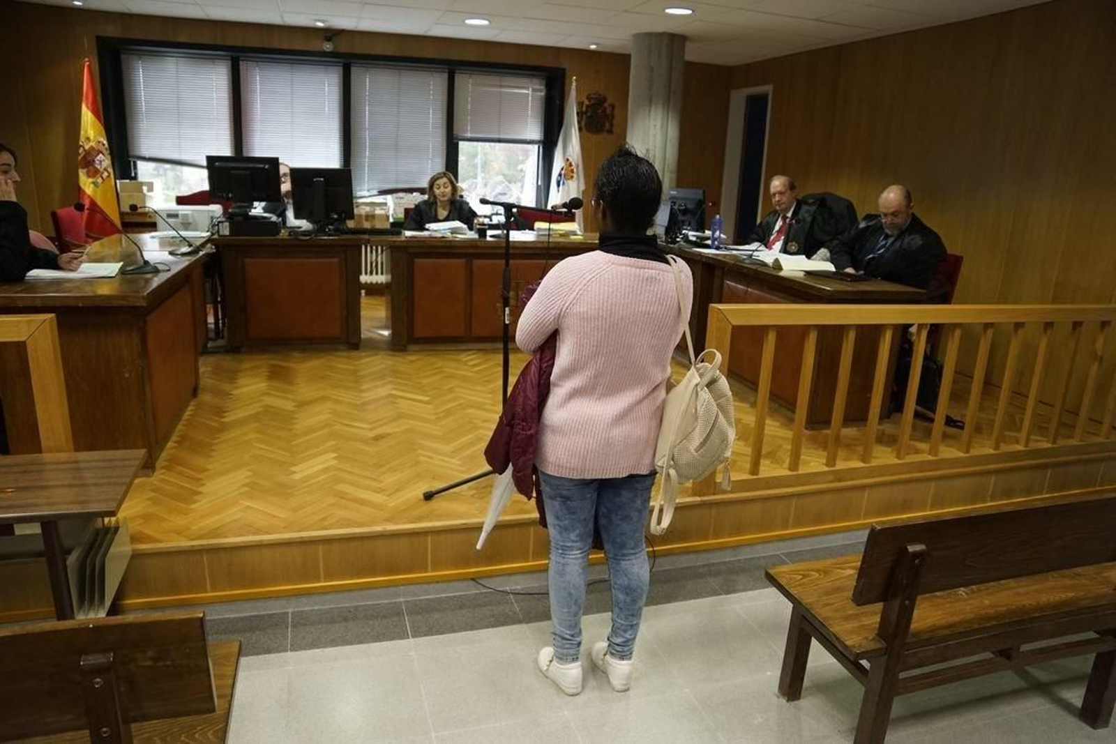 La antigua administradora de las Salesas de Vigo acusada de estafa en el juzgado de Vigo.