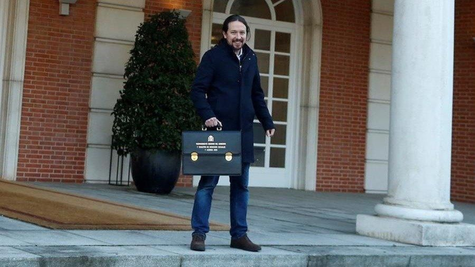 El vicepresidente segundo y ministro de Derechos Sociales y Agenda 2030, Pablo Iglesias, llega al Palacio de la Moncloa