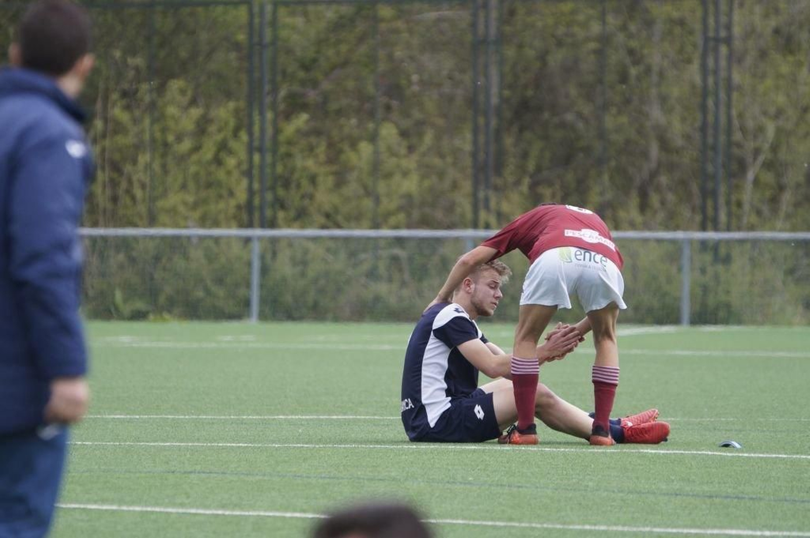Los jugadores del Areosa acabaron el choque apesadumbrados.