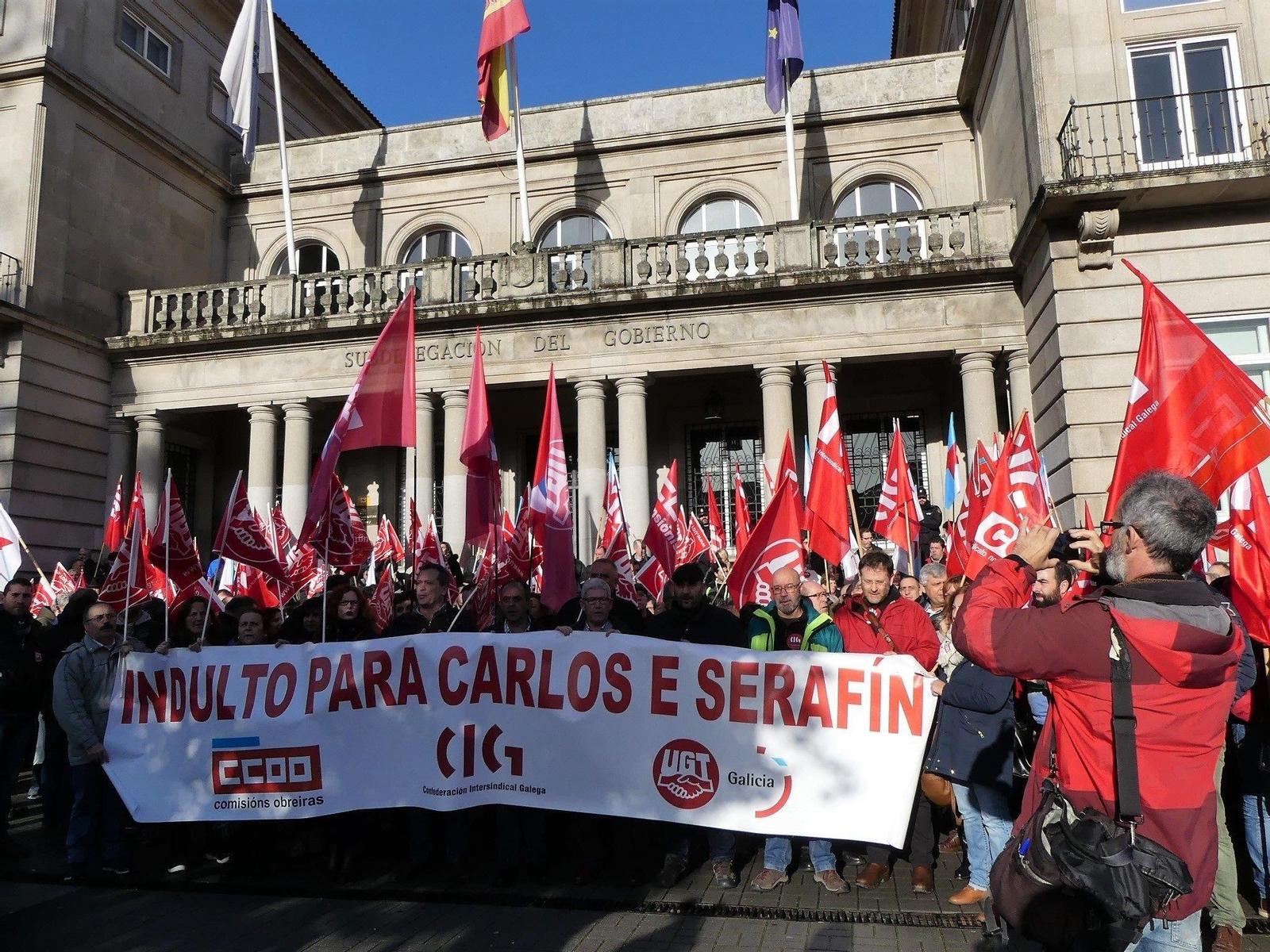 Por el indulto ante la Subdelegación del Gobierno