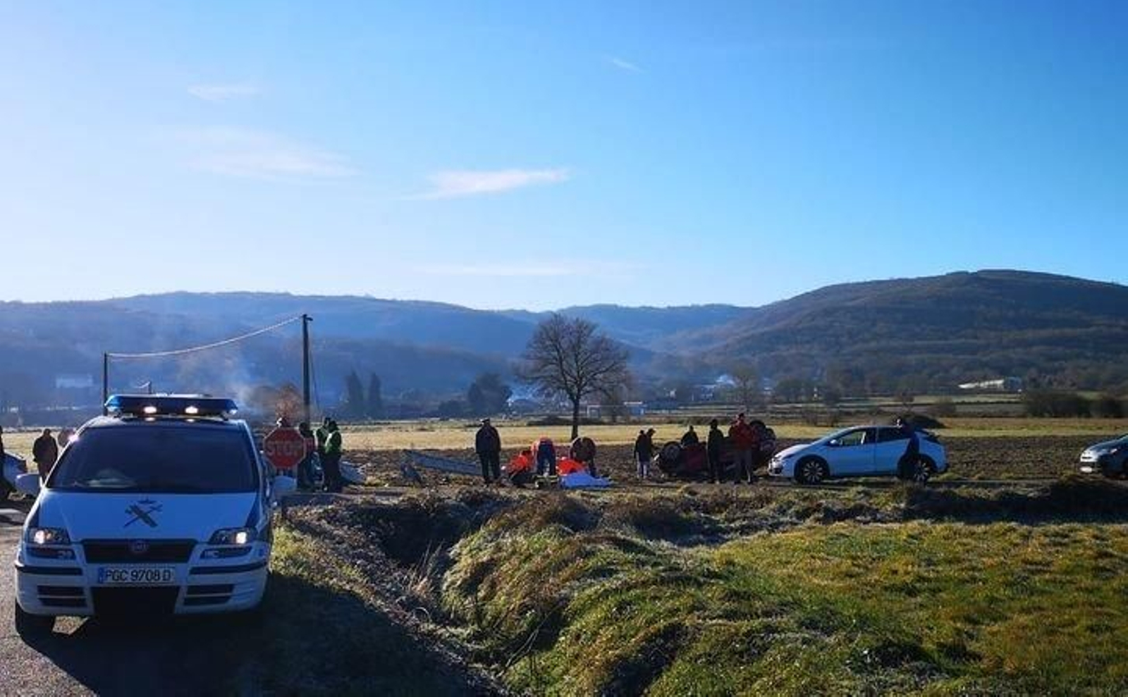 Los sanitarios atienden a los heridos, en Ganade.