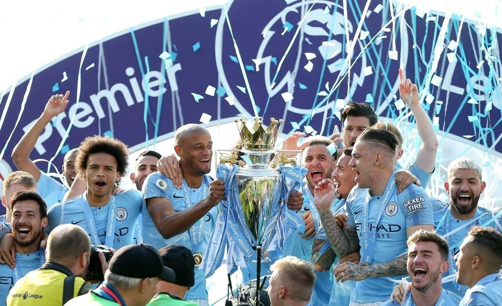 El City celebró su segunda Premier consecutiva sobre el césped del Falmer Stadium.