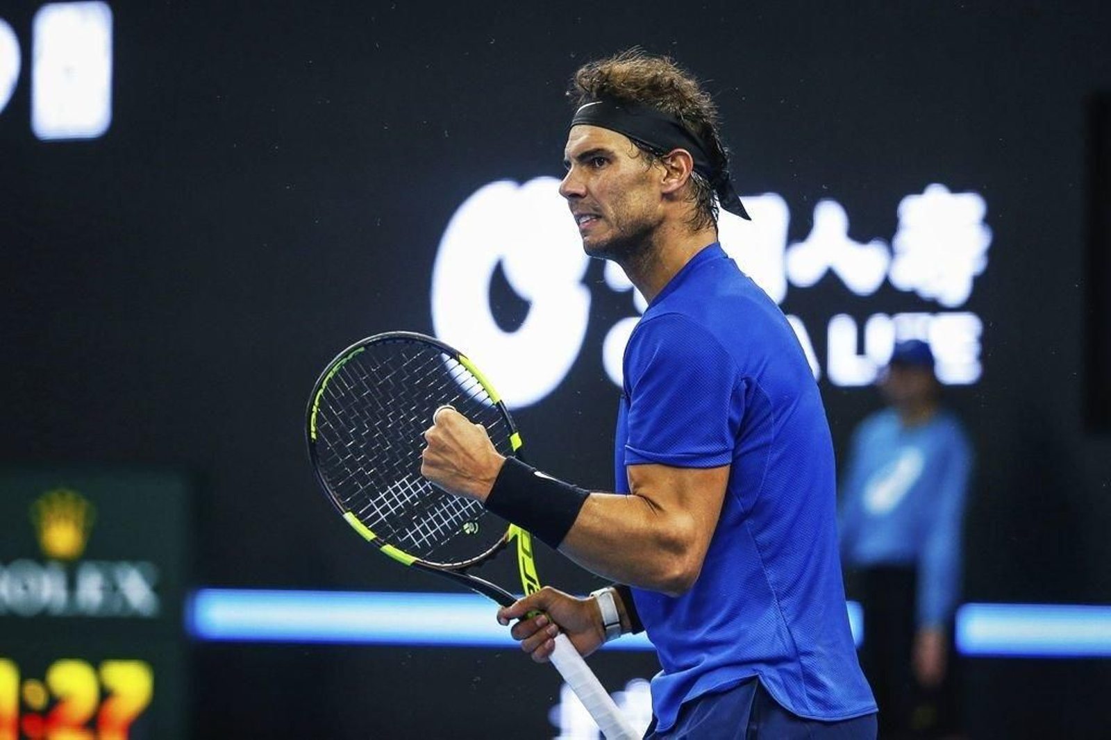 Rafa Nadal celebra un punto en su partido ante Khachanov.