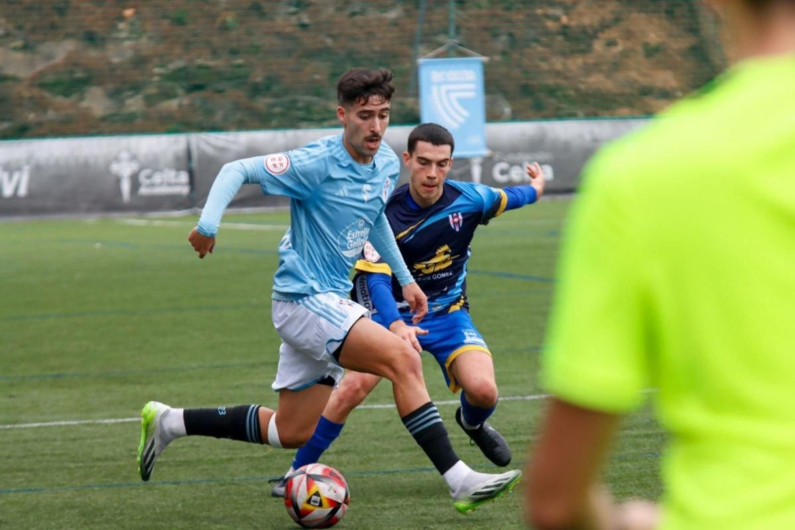 El Celta C Gran Peña regresa hoy al campo de Barreiro.