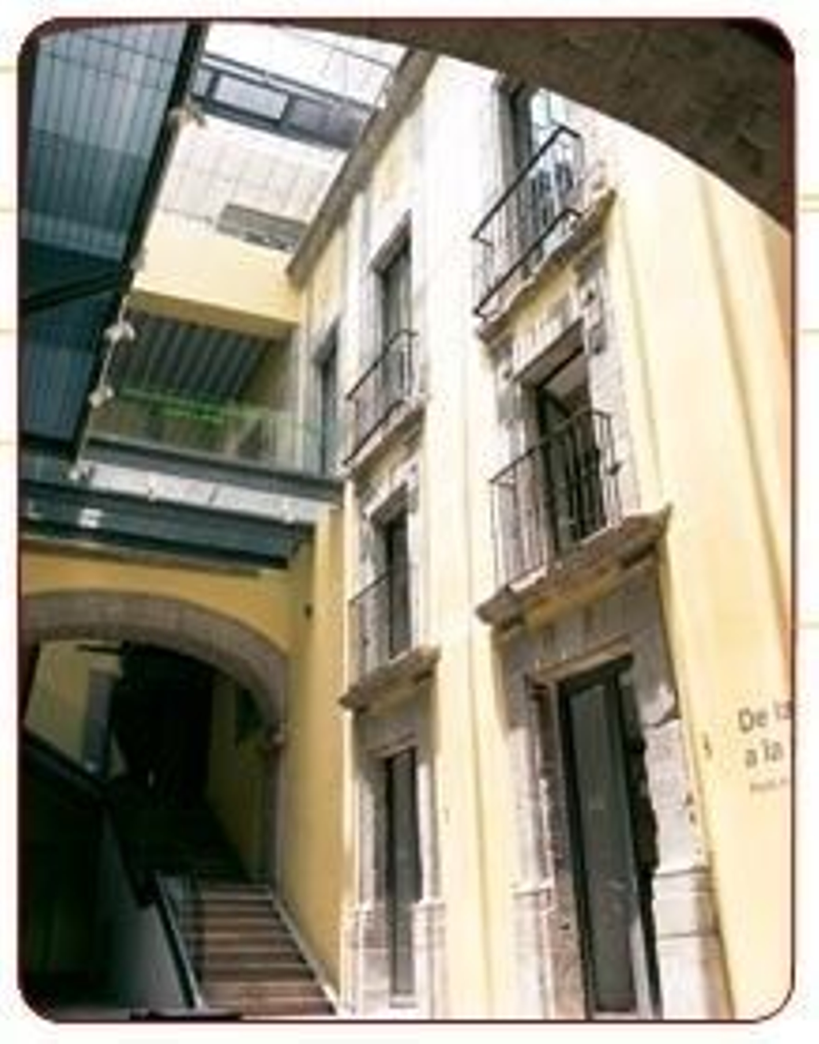 Fachada del Centro Cultural de España en México.