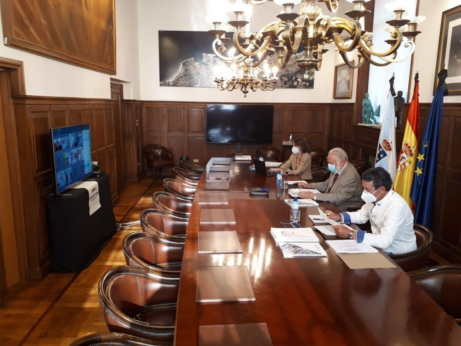 El consejo de administración de la Autoridad Portuaria presidido por López Veiga, realizado de nuevo de forma telemática.