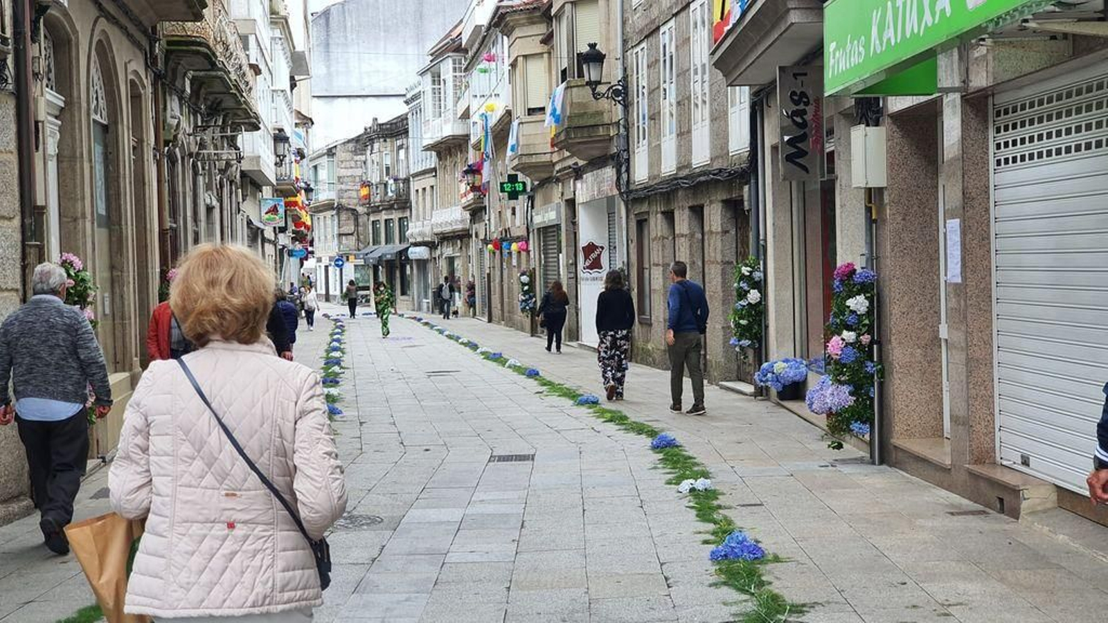 Un Corpus diferente sin fieles en Ponteareas 20