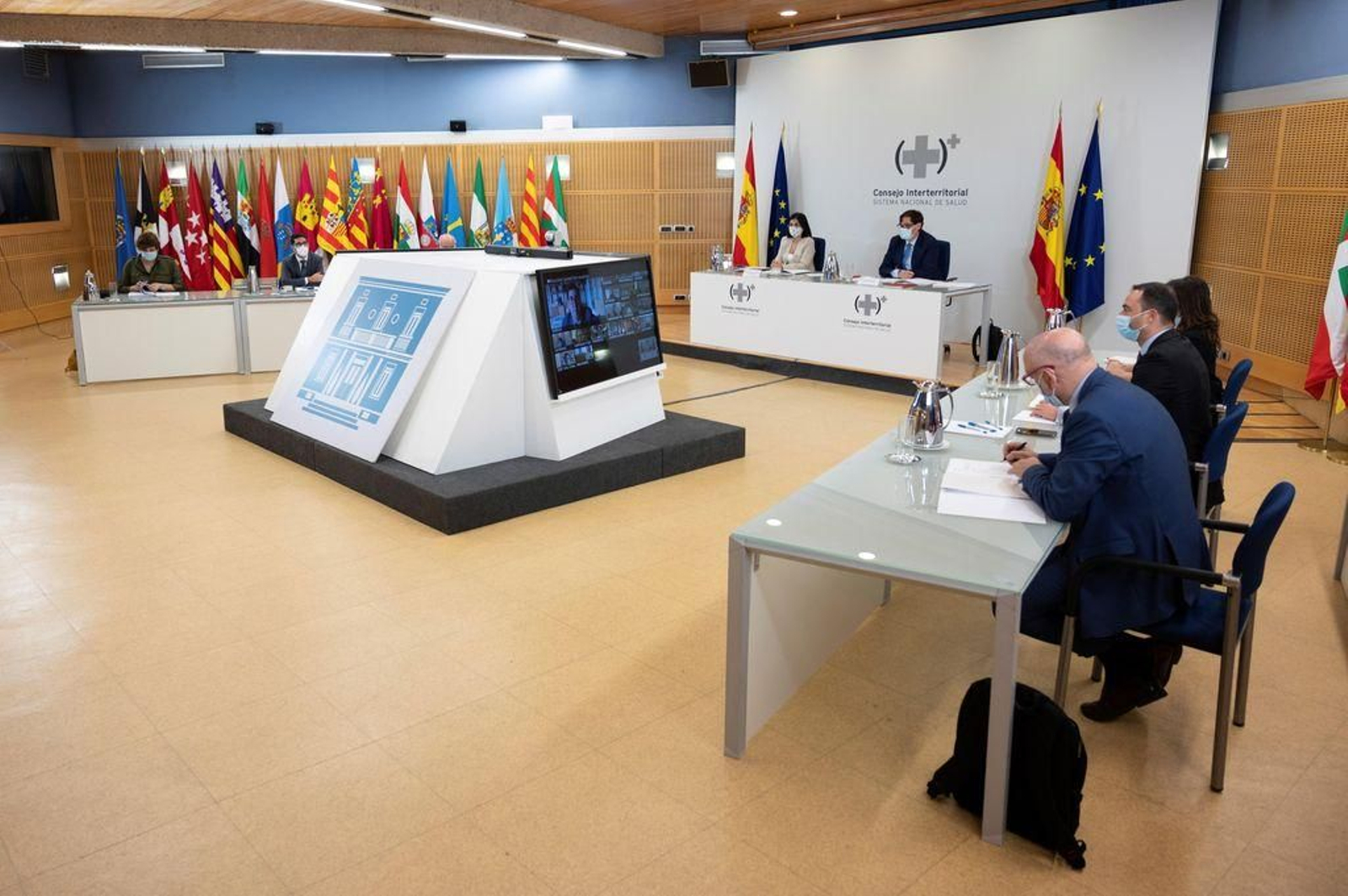 Illa presidió ayer la reunión del Consejo Interterritorial de Salud.