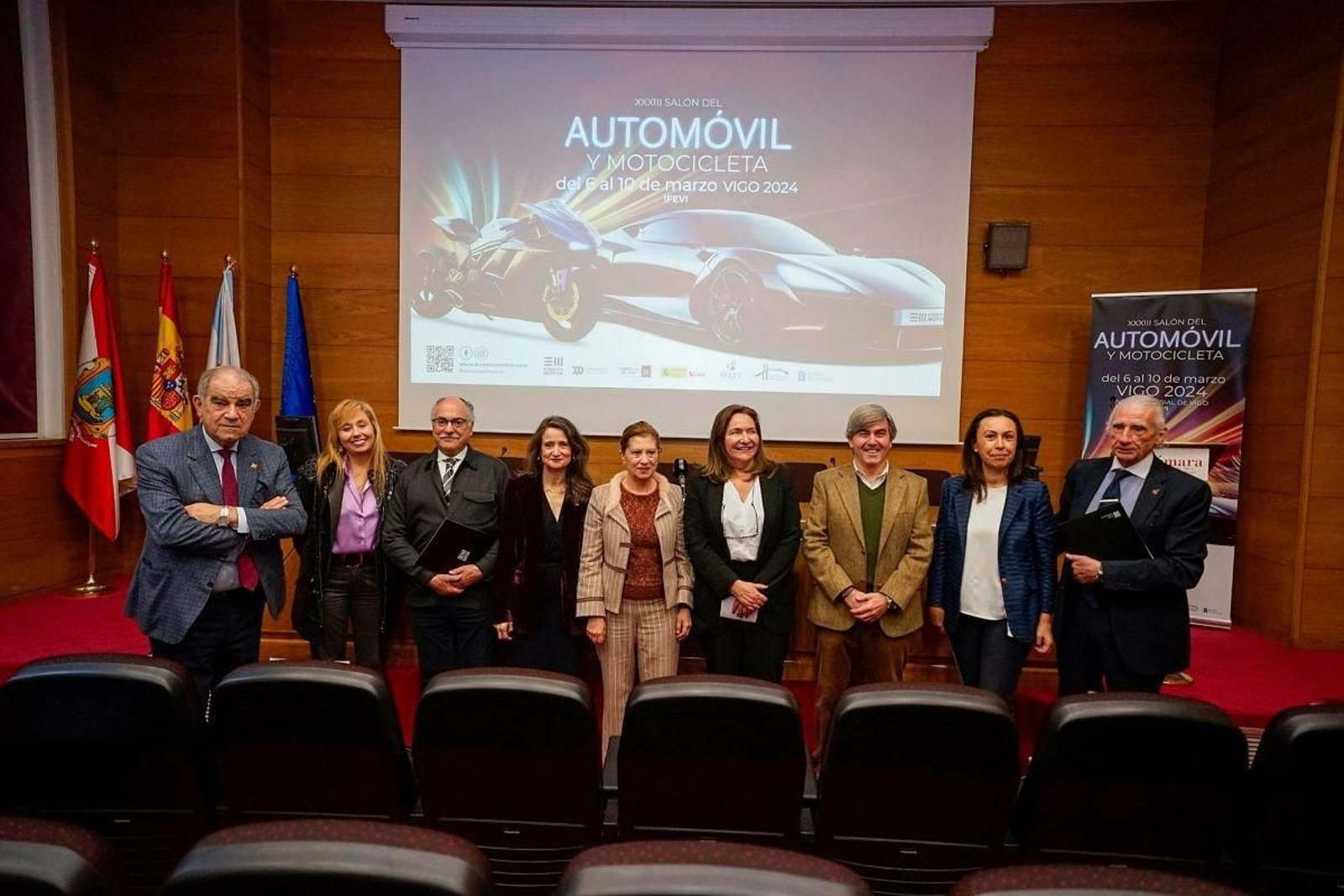 Acto de la presentación con representantes de la organización, Diputación, Xunta y Concello.