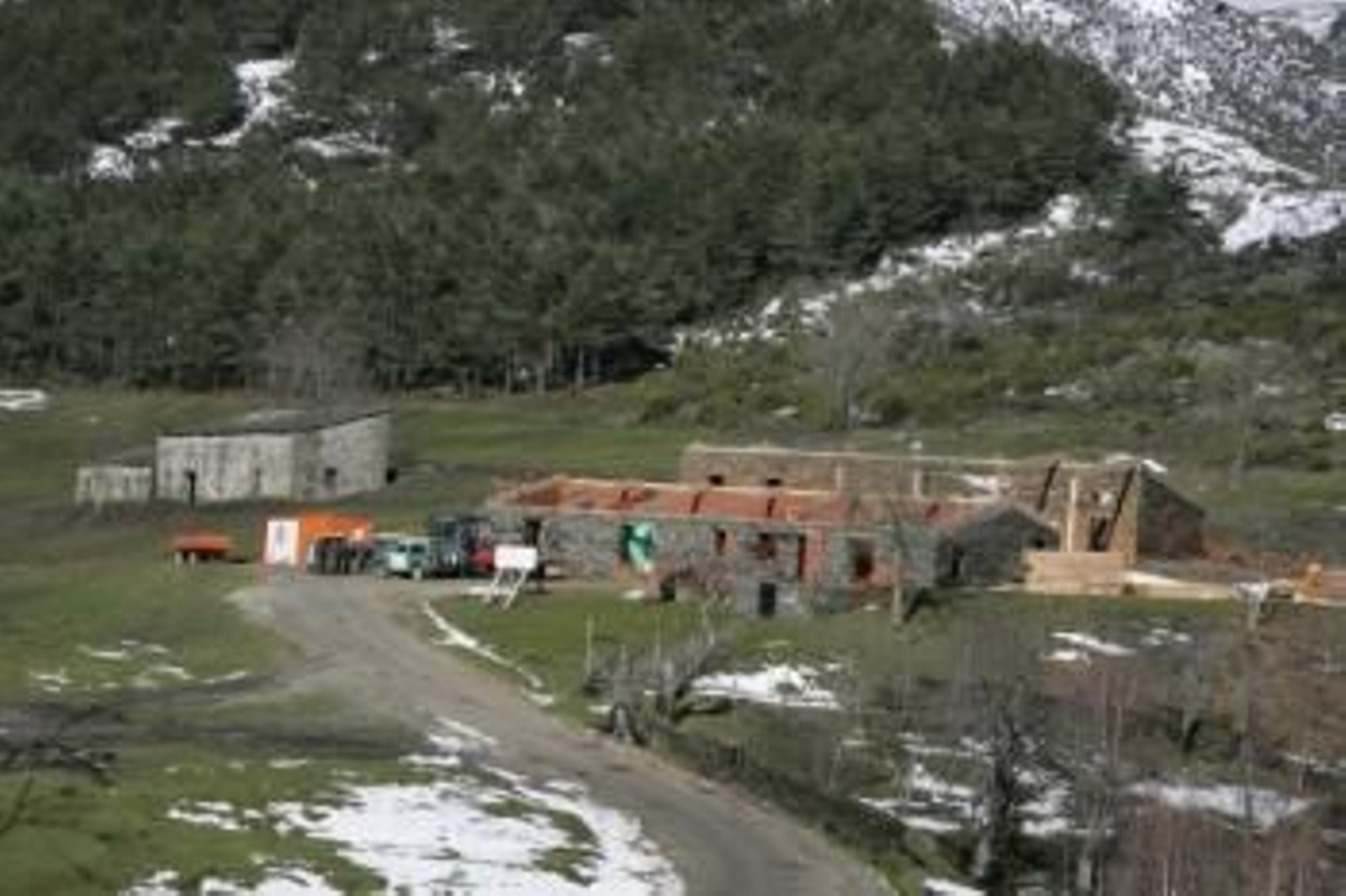 Uno de los edificios del Invernadeiro que se recuperó este año para actividades divulgativas. (Foto: Marcos Atrio)