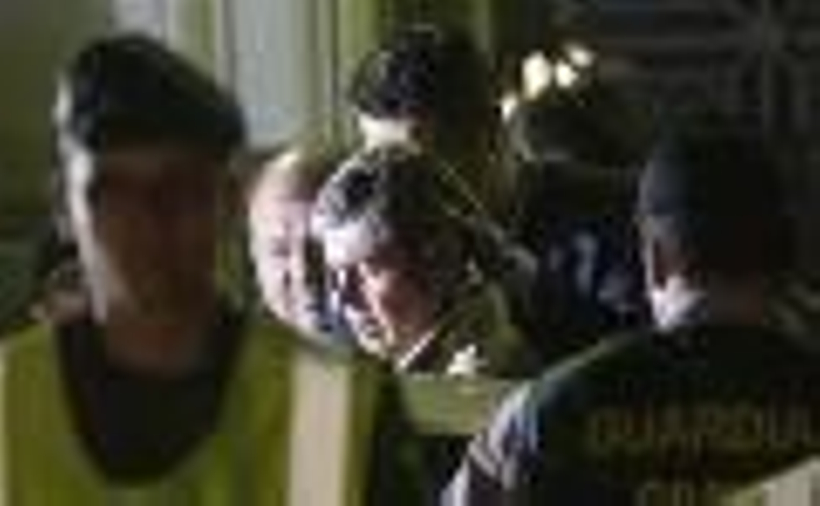 El alcalde y un concejal de Santa Coloma dimiten de sus cargos.