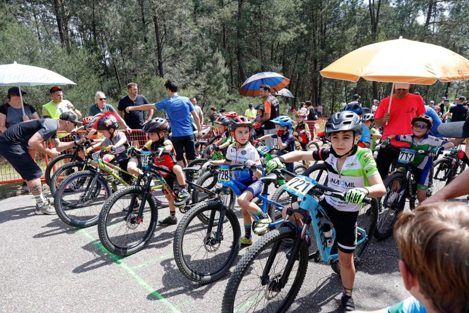 Línea de salida del séptimo Trofeo Mini BTT Concello do Porriño.