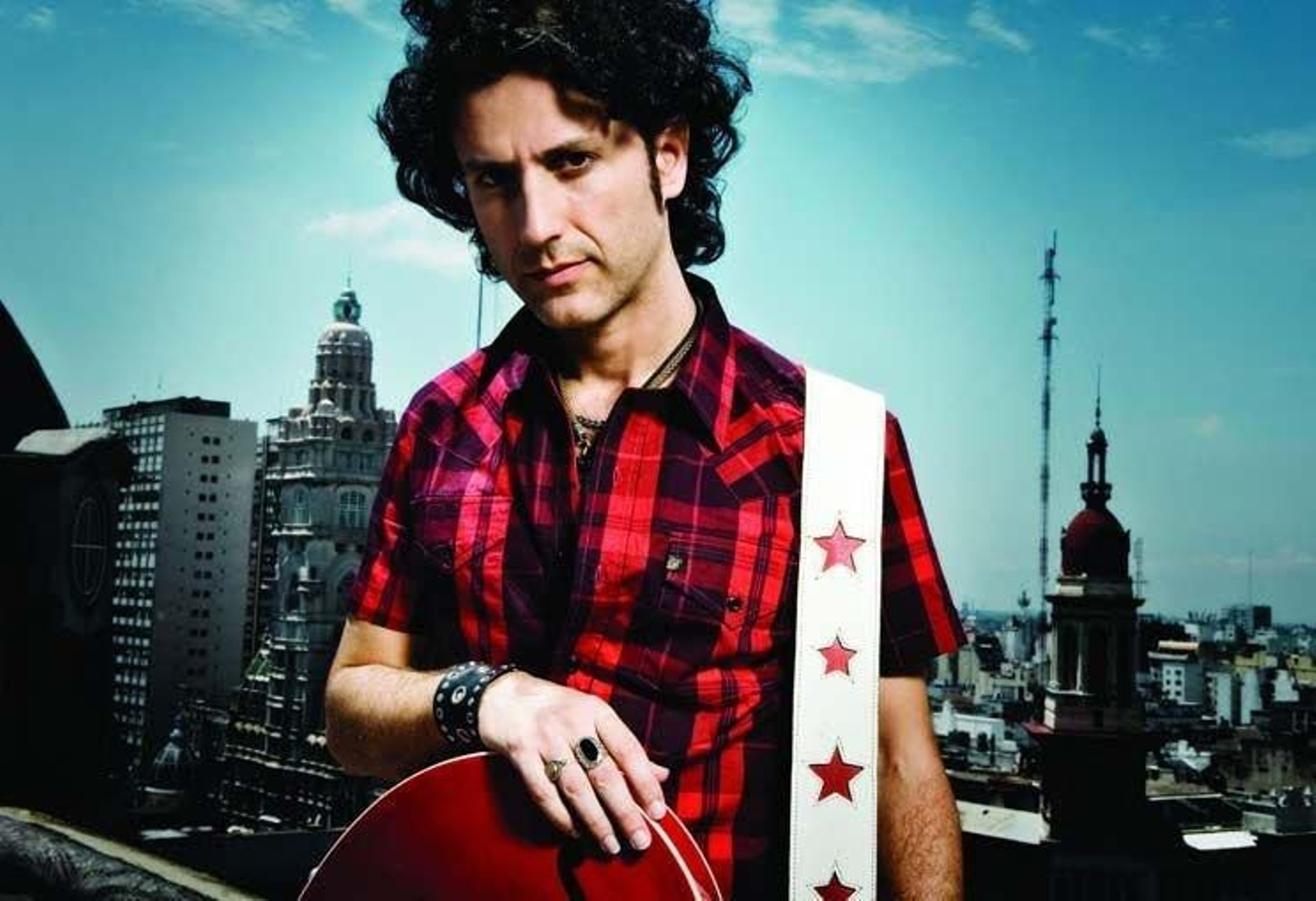 Coti presenta “Cercanías y confidencias” en el García Barbón.