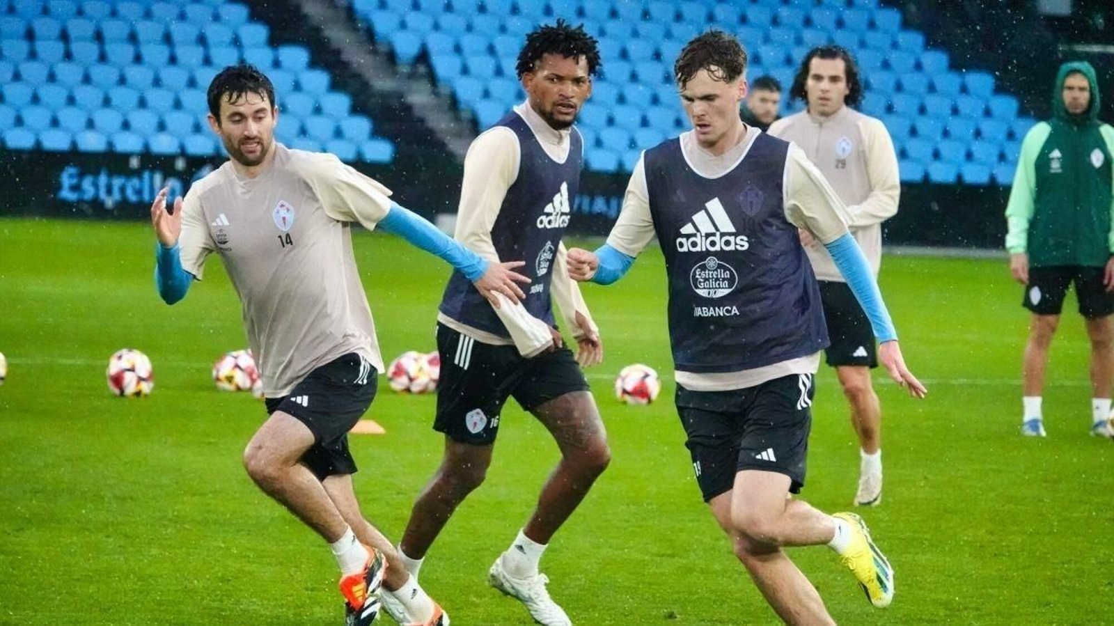 El Celta entrenó el pasado viernes en Balaídos; hoy, vuelve al trabajo en la ciudad deportiva de Mos.