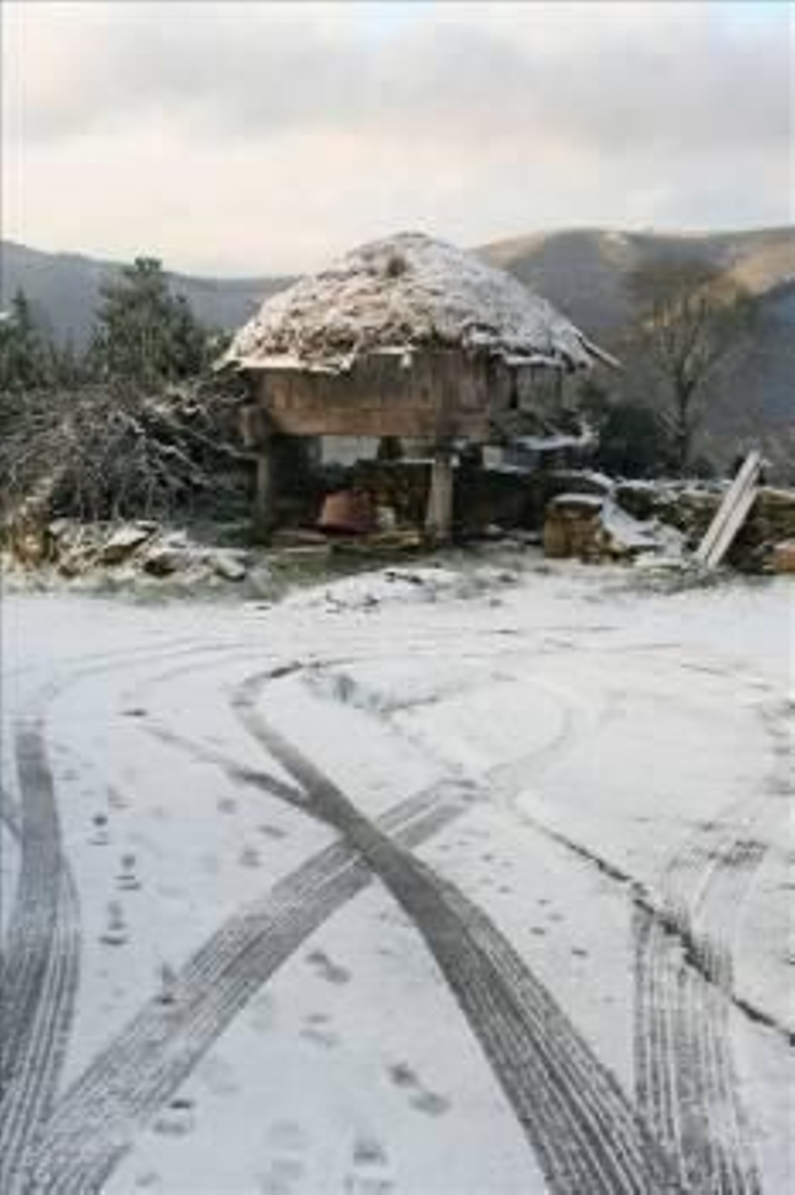 Nieve en las carreteras gallegas.