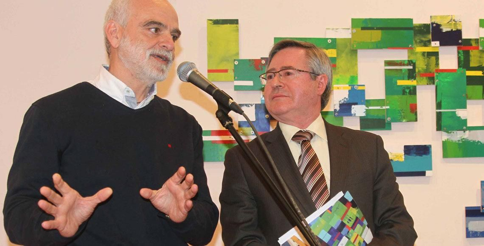 El arquitecto y licenciado en Bellas Artes pontevedrés Fernando Lafuente, y el coordinador de Actividades de la Casa, Ramón Jiménez.