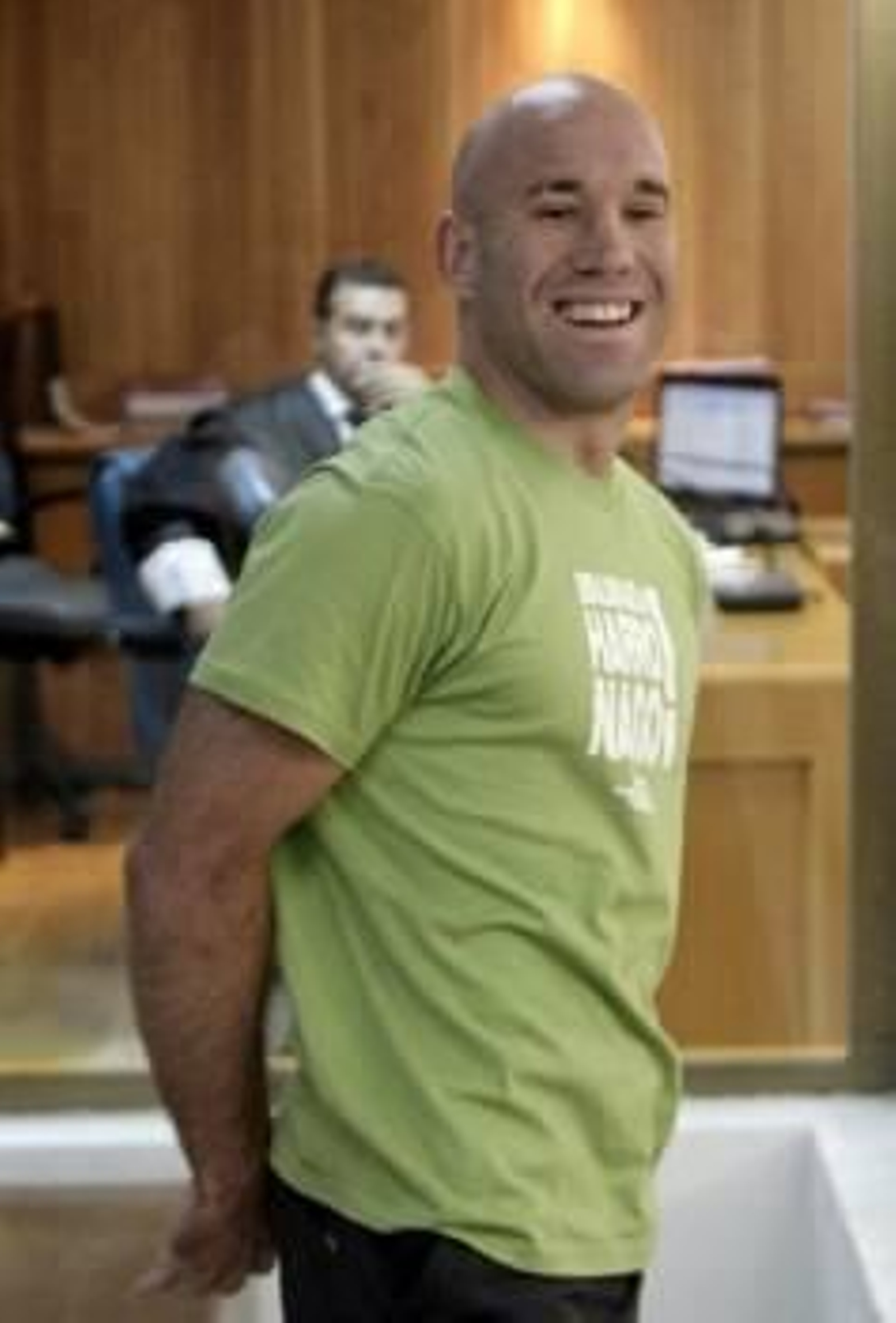 Fotografía de archivo tomada el 08/06/2001 del etarra Manex Castro Zabaleta, que ha sido condenado hoy por la Audiencia Nacional a 9 años de cárcel por participar en el atentado contra la sede del PSE de Lazkao  (Foto: EFE)