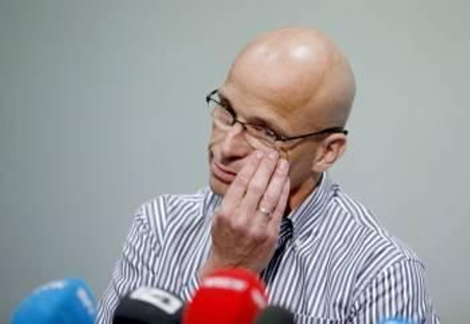 Steffen Kjærgaard, llorando en la rueda de prensa de ayer. (Foto: ERLEND AAS)