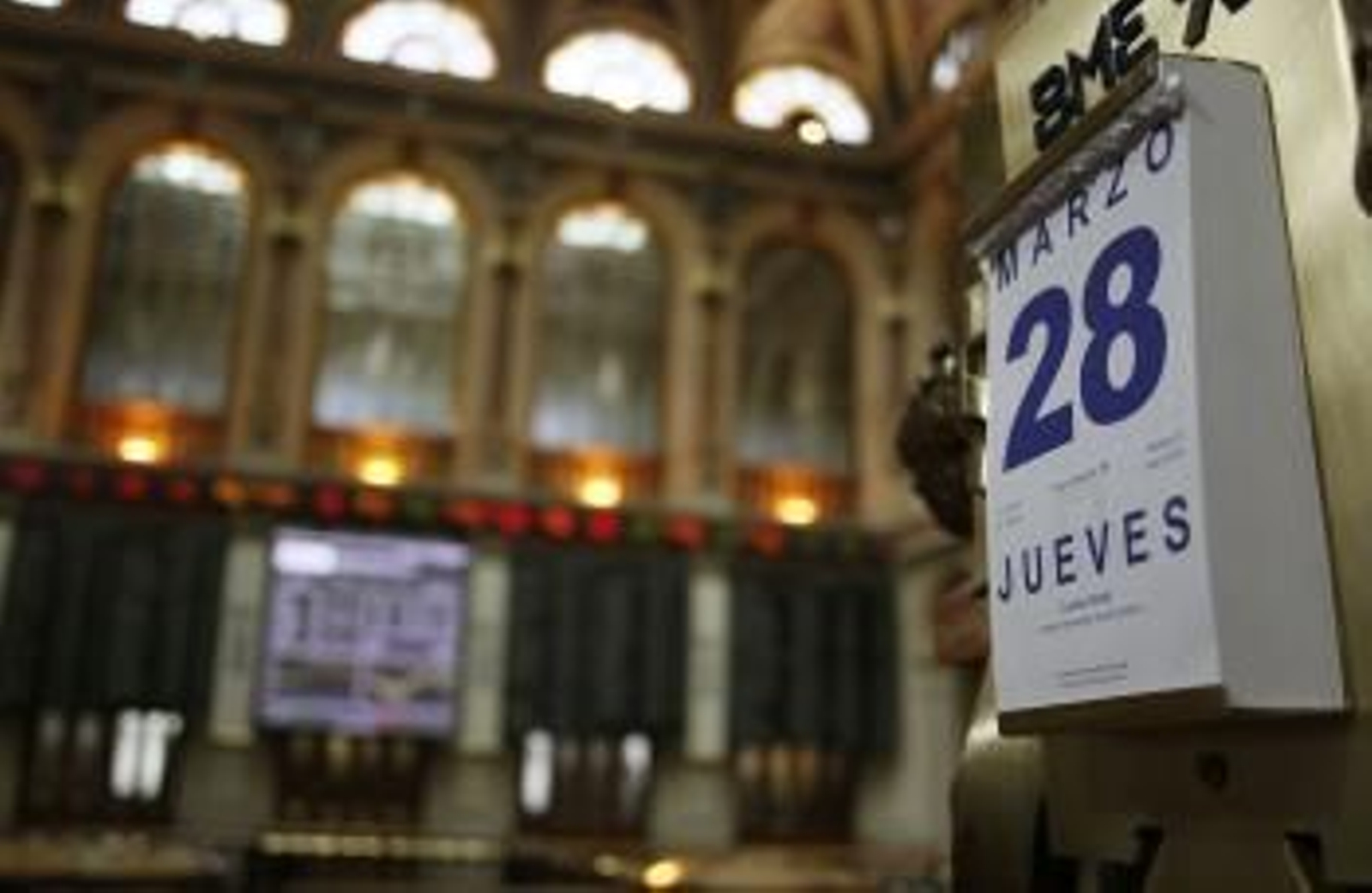 El rendimiento del bono hispano subía al 5,122 %, en tanto que el interés del bono germano se reducía al 1,250 %.