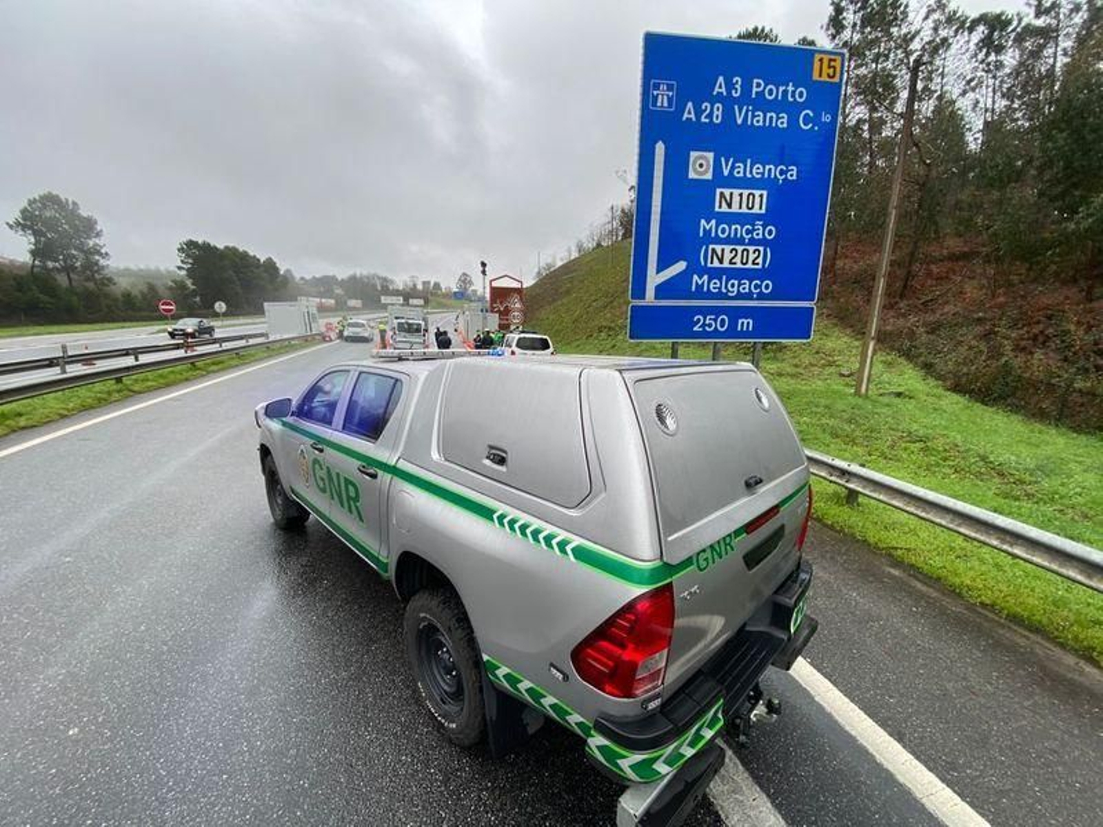 Se restablecen controles fronterizos entre España y Portugal // Alberte