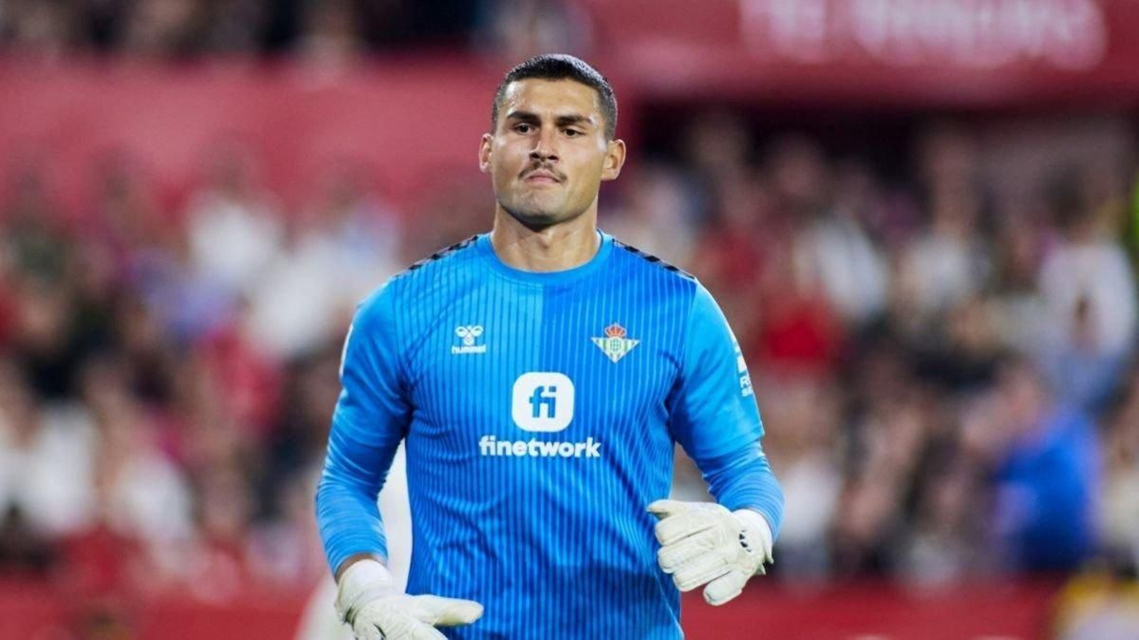 El excéltico Fran Vieites, de Pontecesures, es el tercer portero del Betis, rival del Celta este domingo.