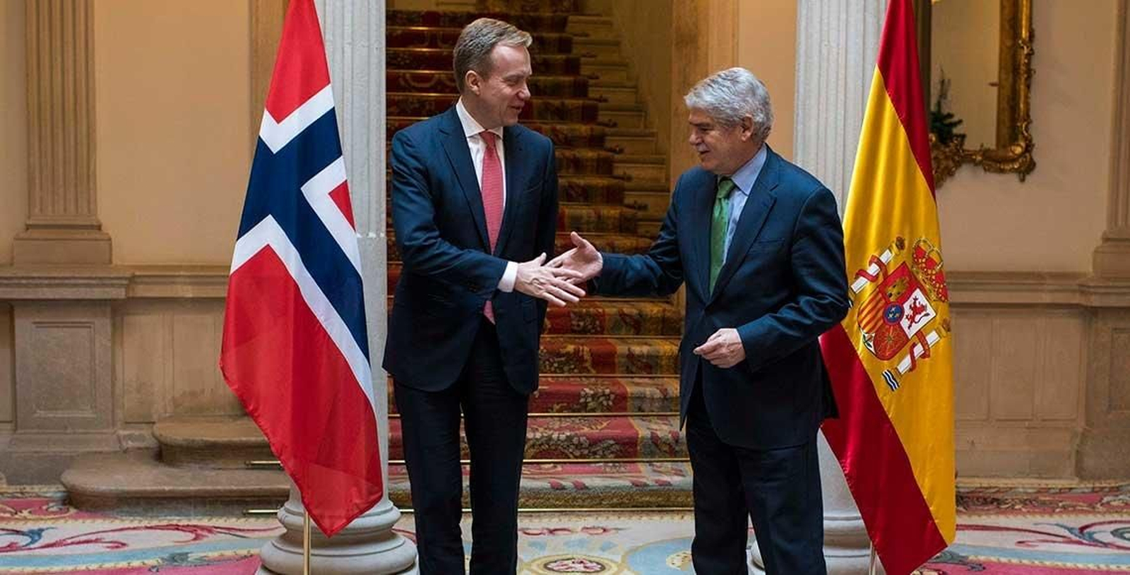 ambos ministros han abordado la situación en Oriente Próximo y en el Magreb, en especial en Libia, y el debate sobre el futuro de la Unión Europea tras el Brexit.