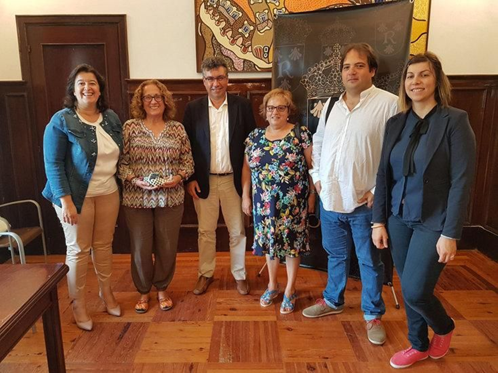 Carmen Amoedo, Luisa Márquez, Javier Bas, Elisa Arias, José Pérez y Ángela Antón, ayer en acto de adhesión.