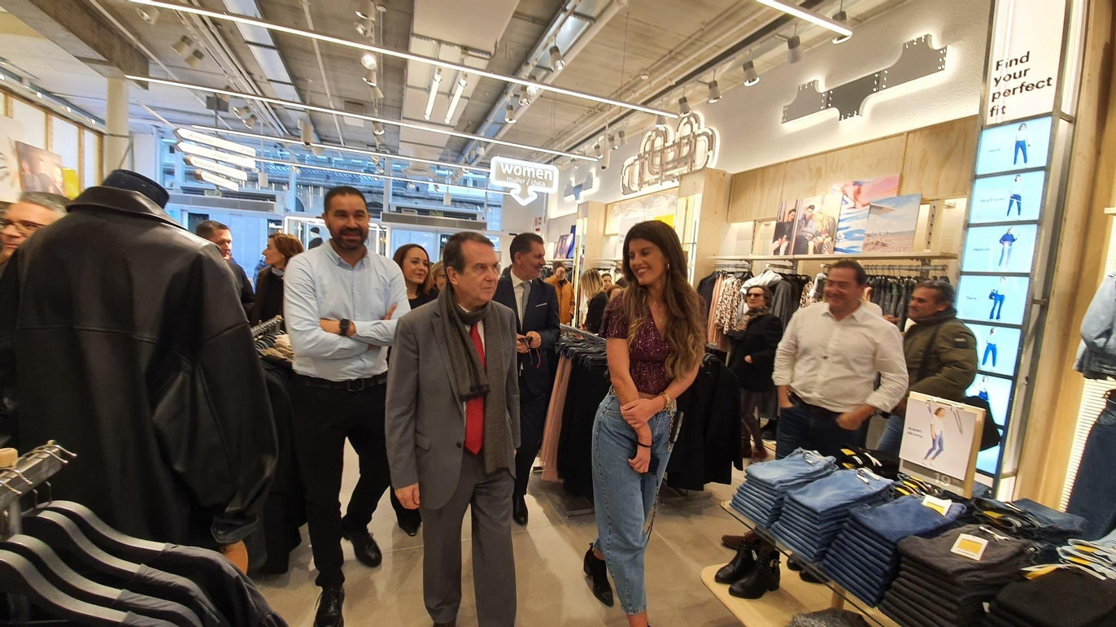 Caballeo esta mañana en un comercio en Principe // JV Landín